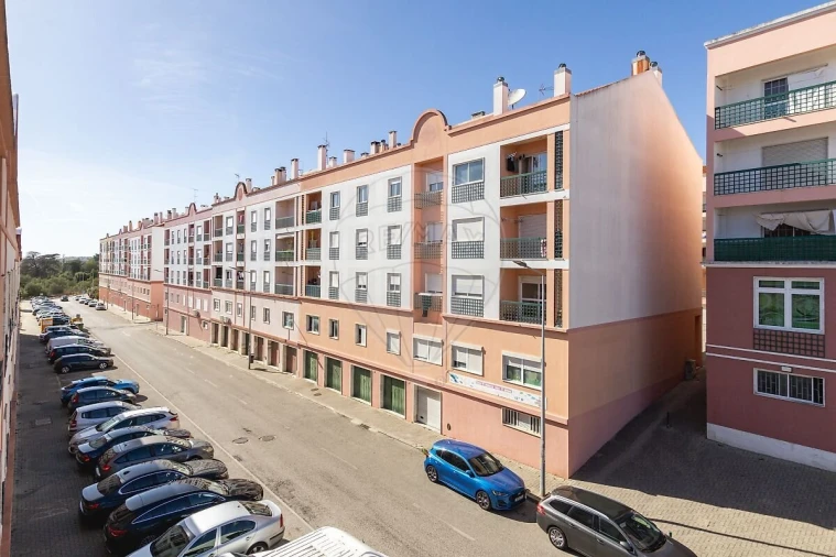 Apartamento T3 para Venda em Rio de Mouro Foto 41