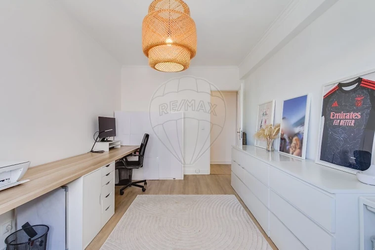 Apartamento T3 para Venda em Rio de Mouro Foto 29
