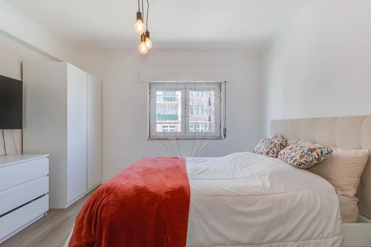 Apartamento T3 para Venda em Rio de Mouro Foto 28