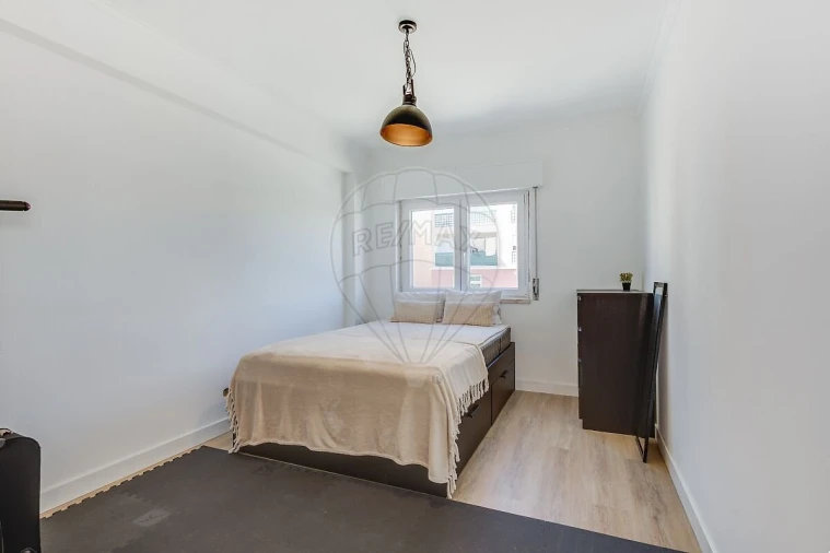 Apartamento T3 para Venda em Rio de Mouro Foto 19