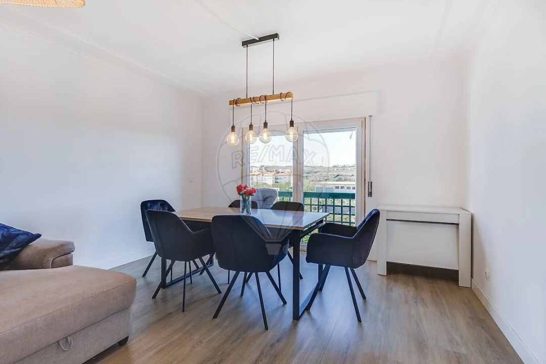 Apartamento T3 para Venda em Rio de Mouro Foto 8