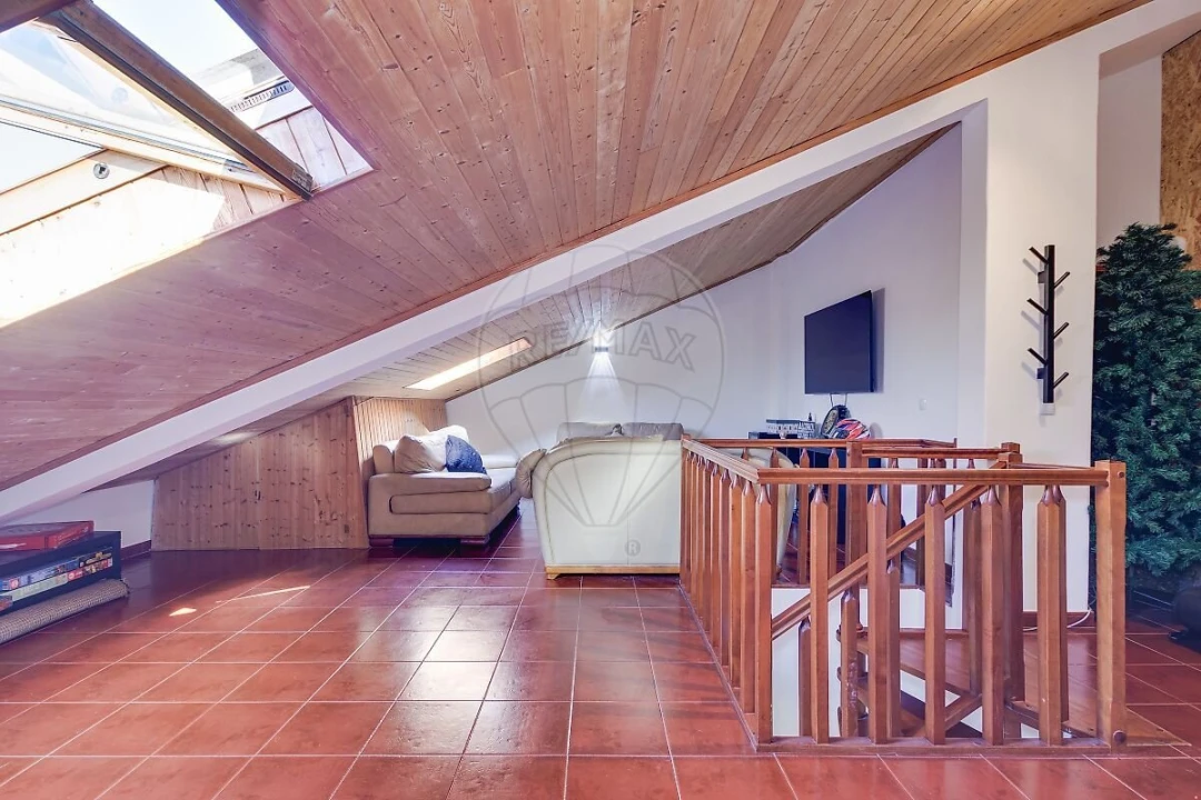 Apartamento T3 para Venda em Rio de Mouro Foto 35