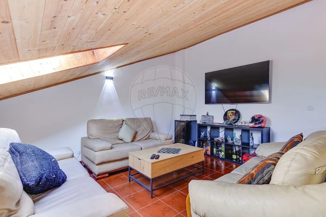 Apartamento T3 para Venda em Rio de Mouro Foto 36