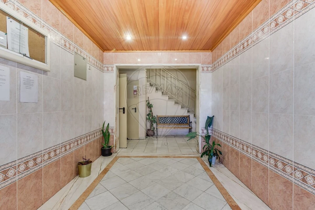 Apartamento T3 para Venda em Rio de Mouro Foto 46