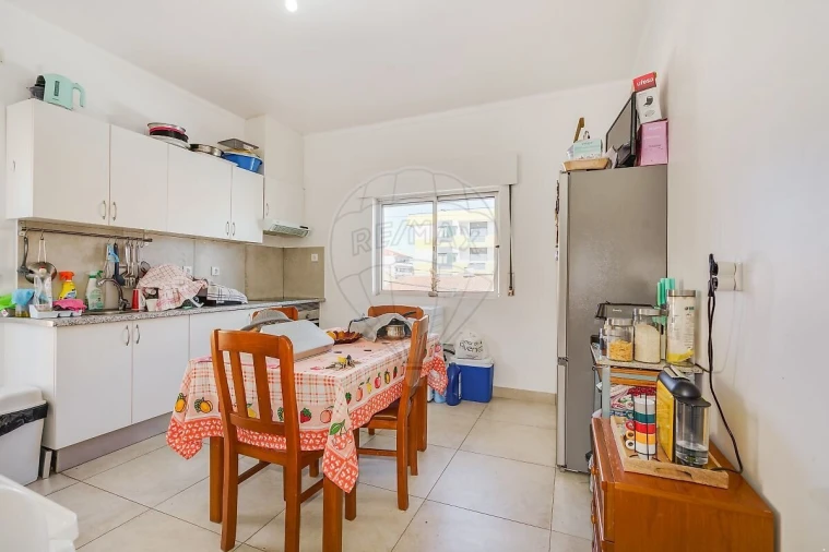 Moradia T4 para Venda em Quinta do Conde Foto 2