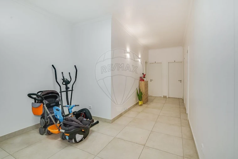 Moradia T4 para Venda em Quinta do Conde Foto 6