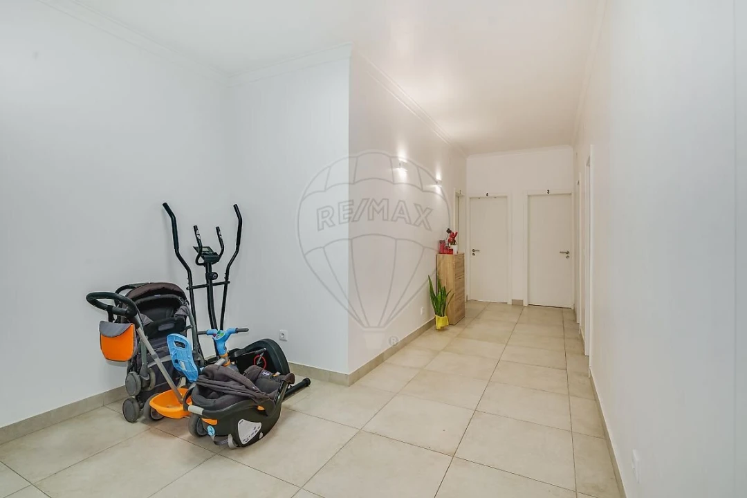 Moradia T4 para Venda em Quinta do Conde Foto 6