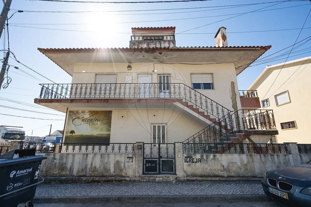 Moradia T4 para Venda em Quinta do Conde Foto 1