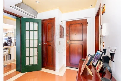 Apartamento T4 para Venda em Sesimbra (Santiago)