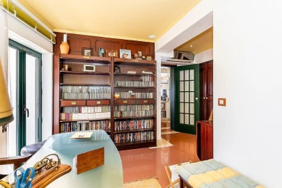 Apartamento T4 para Venda em Sesimbra (Santiago)