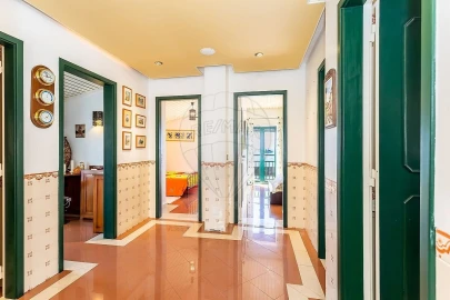 Apartamento T4 para Venda em Sesimbra (Santiago)