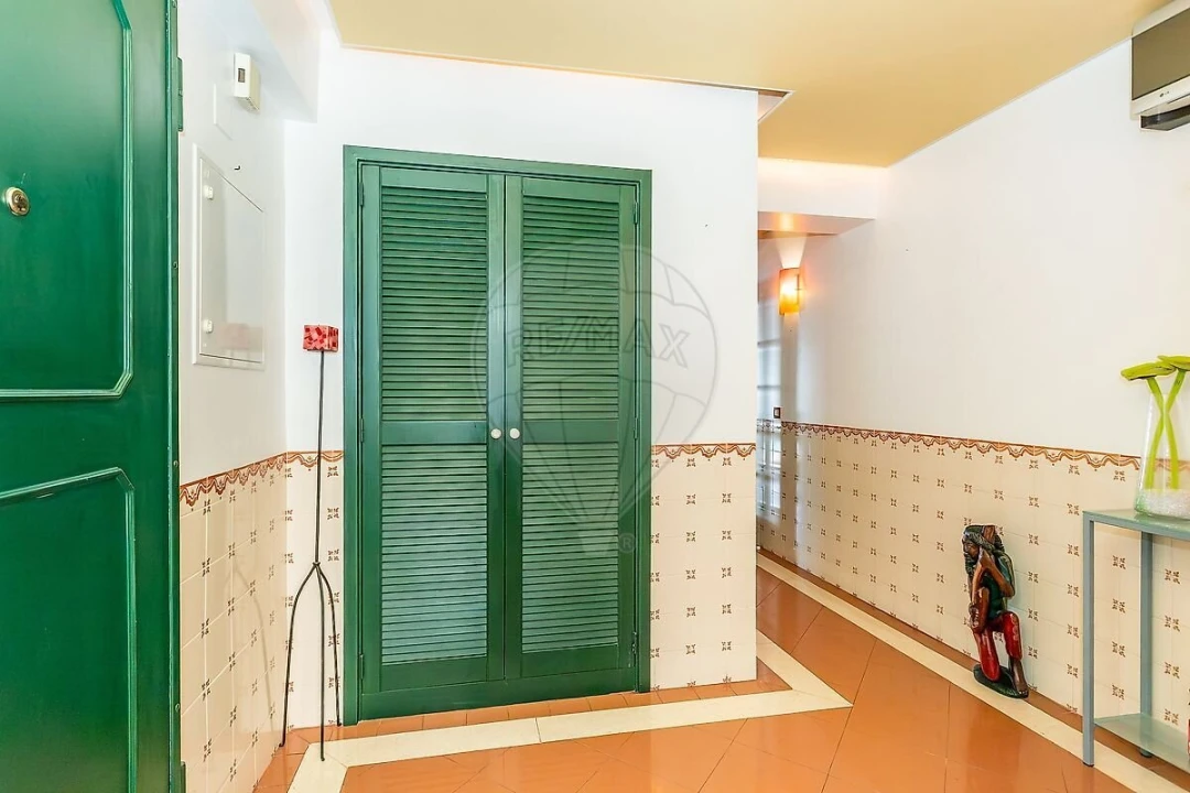 Apartamento T4 para Venda em Sesimbra (Santiago) Foto 14