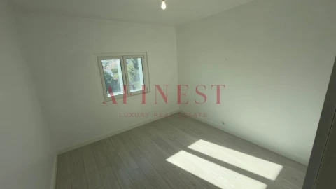 Apartamento T2 para Arrendamento em Carcavelos e Parede