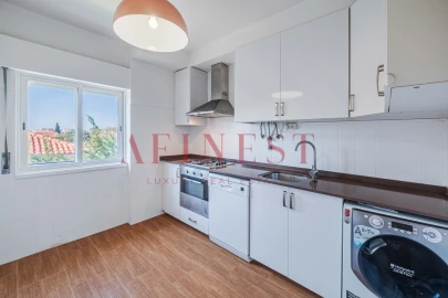 Apartamento T2 para Arrendamento em Carcavelos e Parede