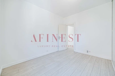 Apartamento T2 para Arrendamento em Carcavelos e Parede