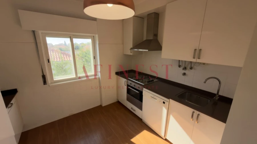 Apartamento T2 para Arrendamento em Carcavelos e Parede Foto 2