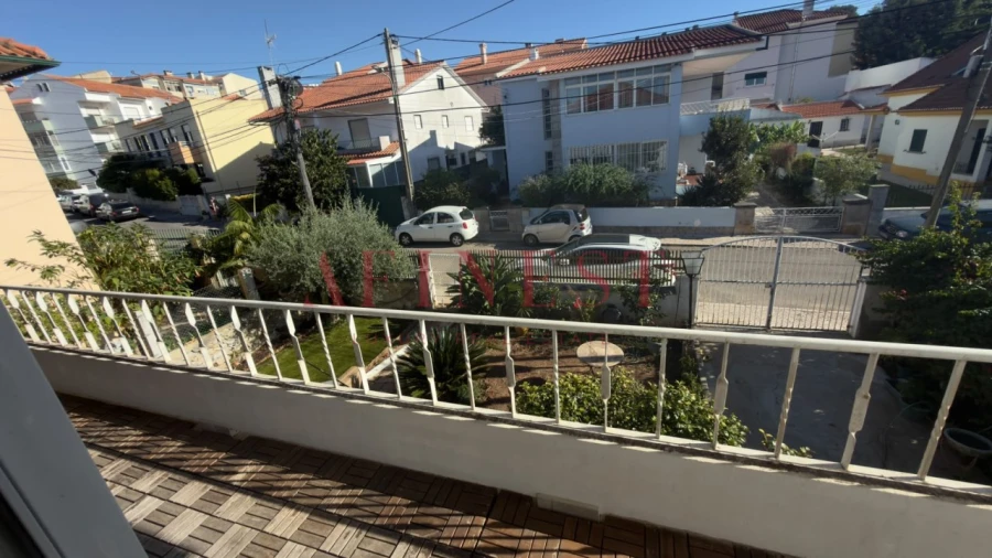Apartamento T2 para Arrendamento em Carcavelos e Parede Foto 9