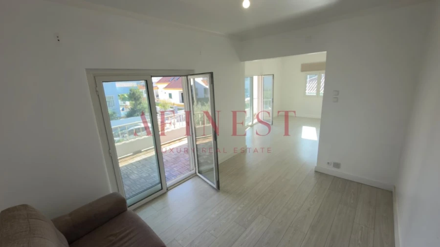 Apartamento T2 para Arrendamento em Carcavelos e Parede