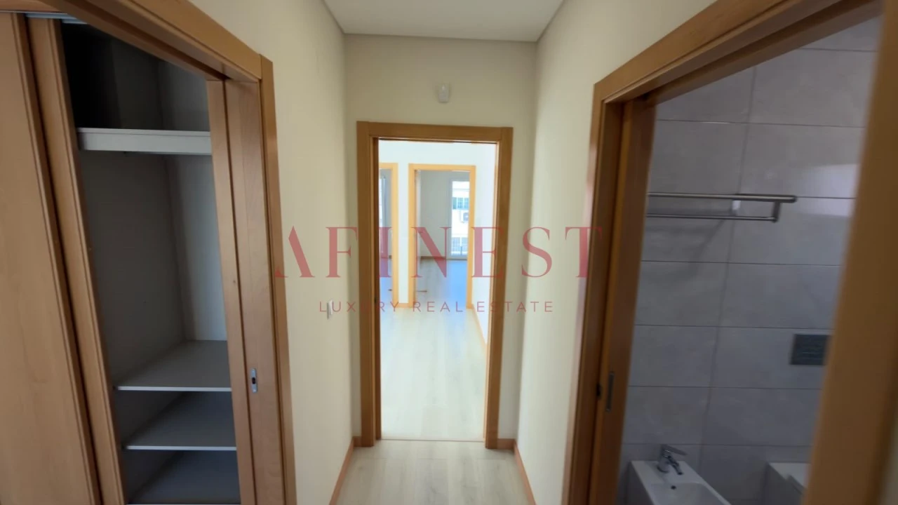 Moradia T3 para Venda em Pontinha e Famões Foto 8