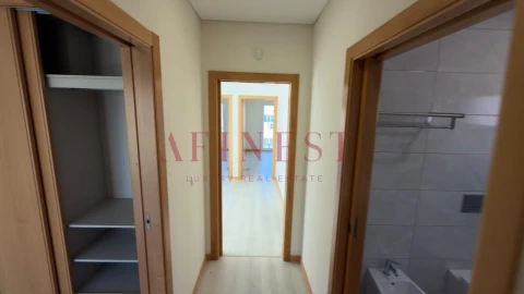 Moradia T3 para Venda em Pontinha e Famões