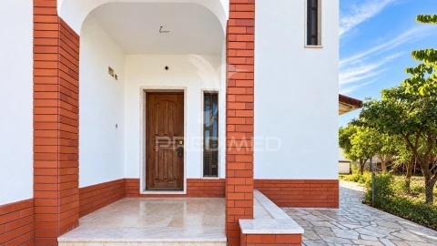 Moradia T4 para Venda em Fernao Ferro