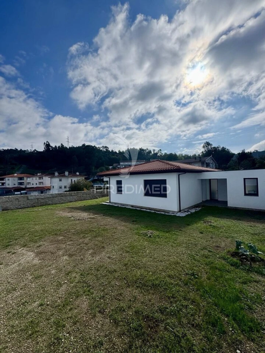 Moradia T3 para Venda em Ponte Foto 8