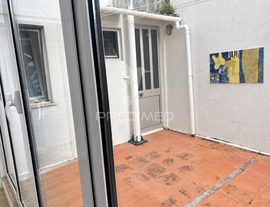 Apartamento T2 para Venda em Alvalade Foto 8