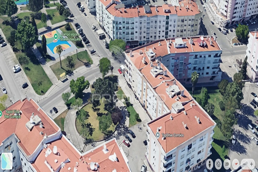 Apartamento T2 para Venda em Corroios Foto 4