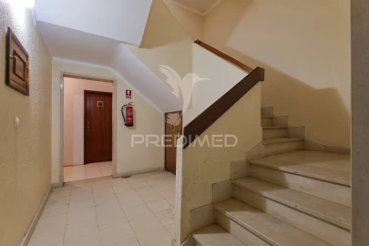 Apartamento T2 para Venda em Corroios