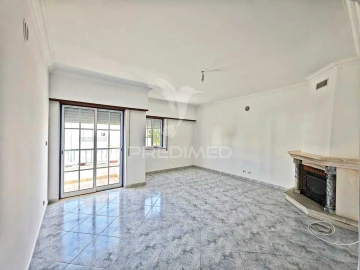 Apartamento T3 para Venda em Samora Correia