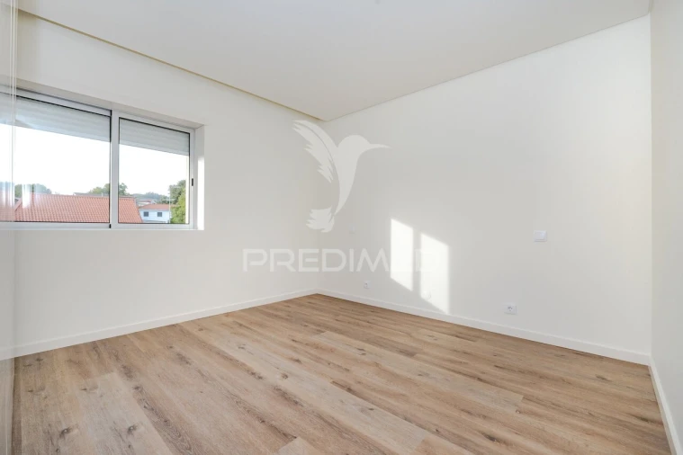 Apartamento T3 para Venda em Amares e Figueiredo Foto 11