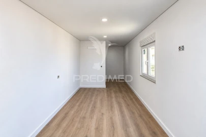 Moradia T3 para Venda em Mafamude e Vilar do Paraíso