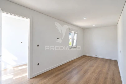 Moradia T3 para Venda em Mafamude e Vilar do Paraíso