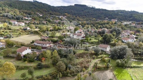 Terreno para Venda em Sande, Vilarinho, Barros e Gomide