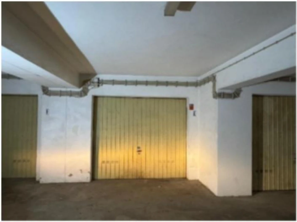 Garagem para Venda em Albufeira e Olhos de Água Foto 2