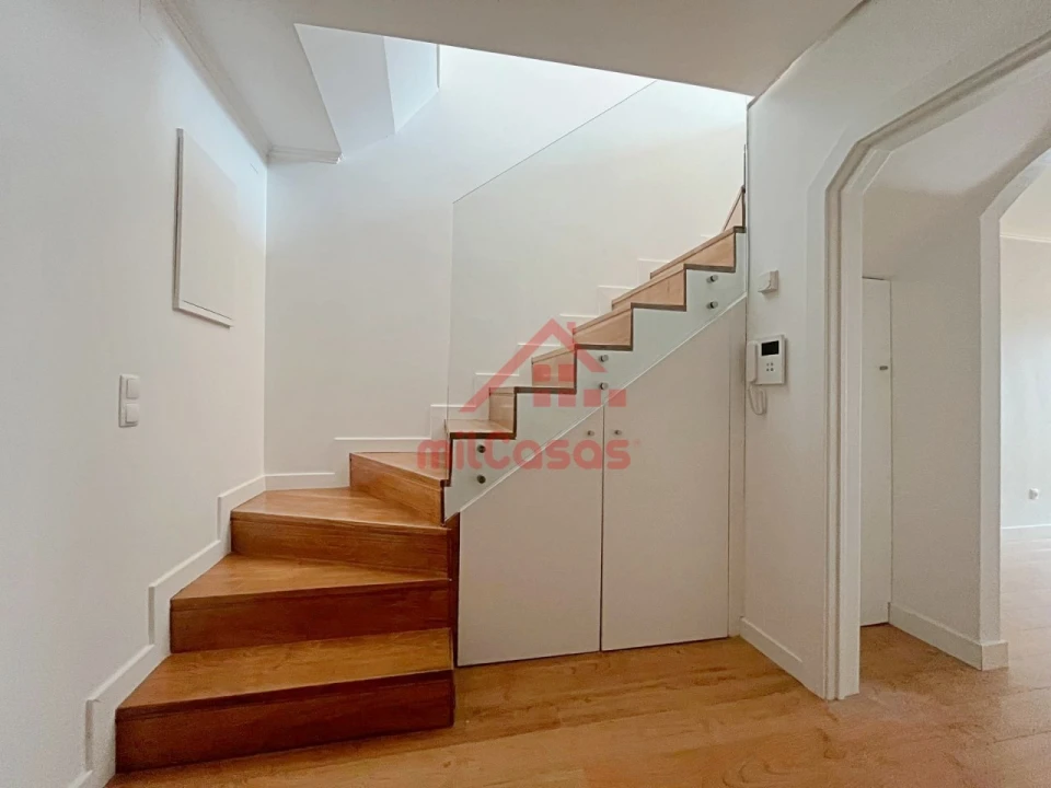 Apartamento T1 para Arrendamento em Ericeira Foto 2