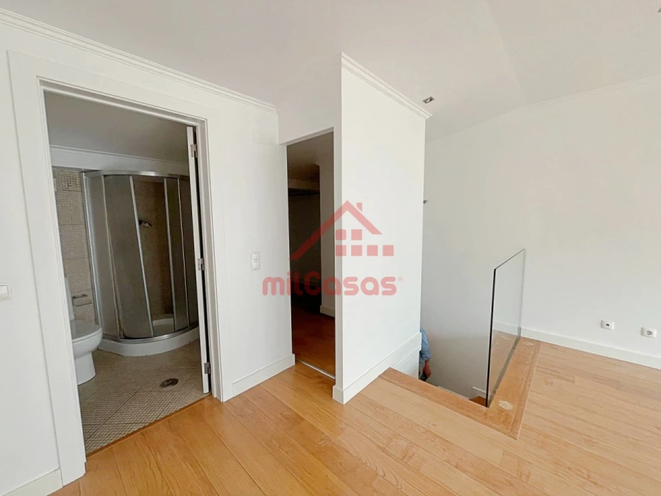 Apartamento T1 para Arrendamento em Ericeira Foto 13