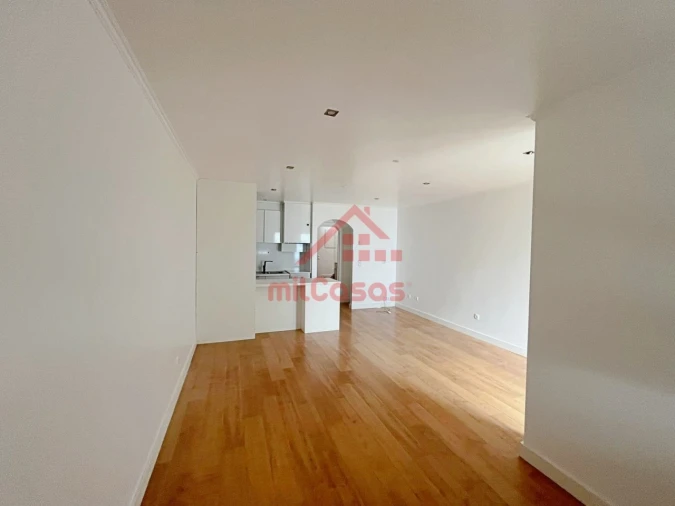 Apartamento T1 para Arrendamento em Ericeira Foto 7