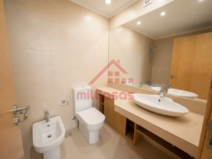 Apartamento T1 para Arrendamento em Ericeira Foto 11