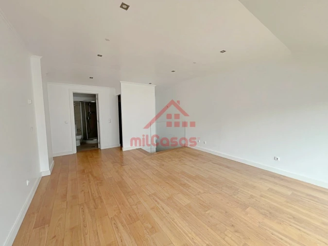 Apartamento T1 para Arrendamento em Ericeira Foto 17