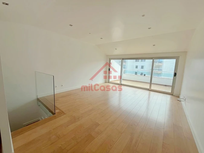 Apartamento T1 para Arrendamento em Ericeira Foto 18