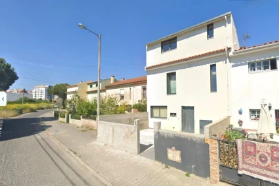Moradia T5 para Venda em Algueirão-Mem Martins