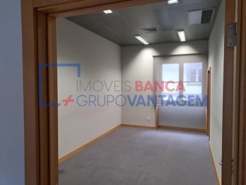 Loja para Venda em Póvoa de Varzim, Beiriz e Argivai