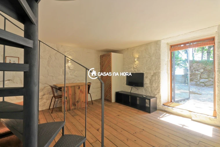 Apartamento T1 para Arrendamento em Gestaço Foto 11