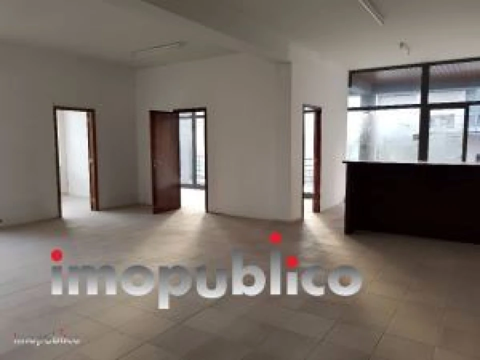 Loja para Arrendamento em Vila Verde e Barbudo Foto 6