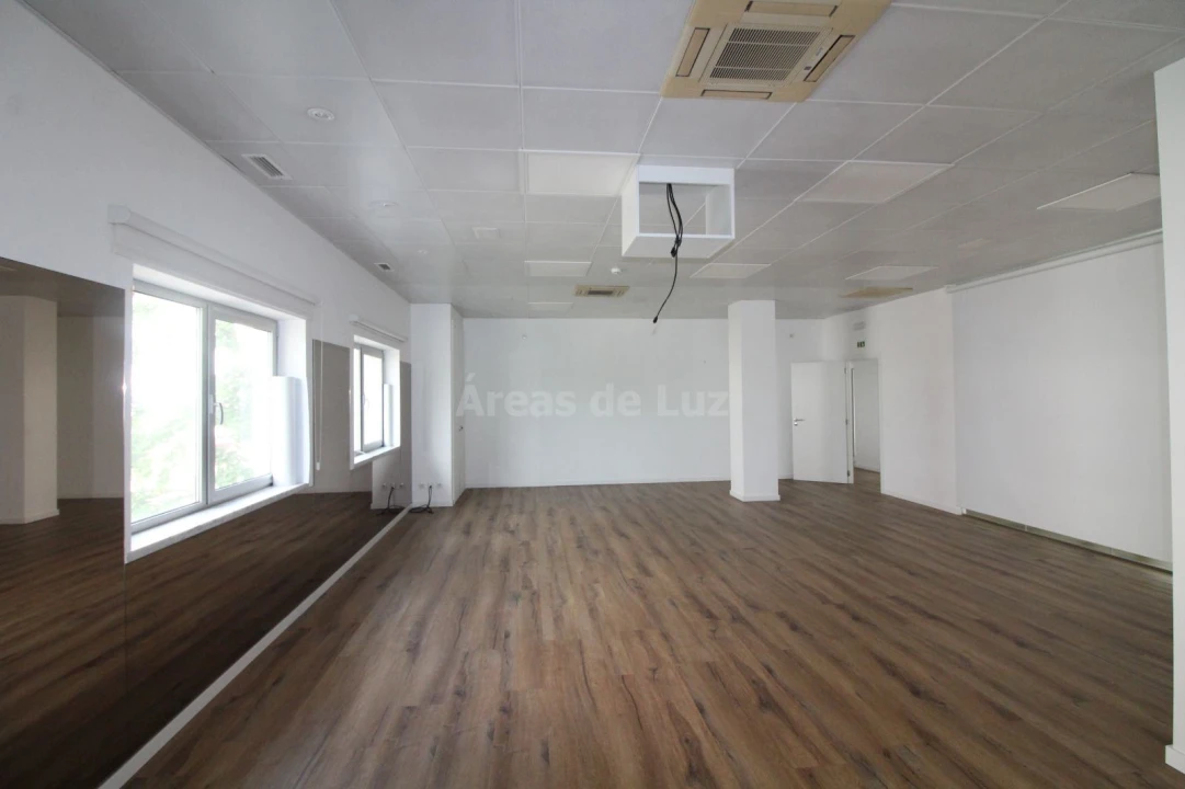 Loja para Venda em Marrazes e Barosa Foto 4
