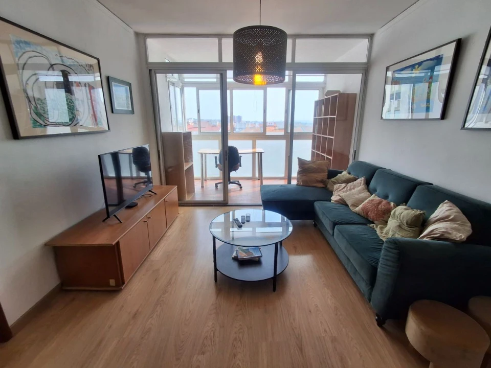 Apartamento T3 para Arrendamento em Carcavelos e Parede Foto 1