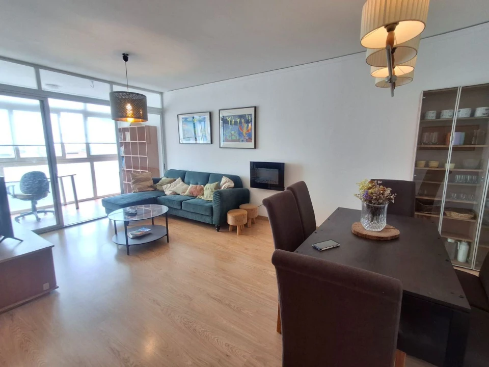Apartamento T3 para Arrendamento em Carcavelos e Parede Foto 4