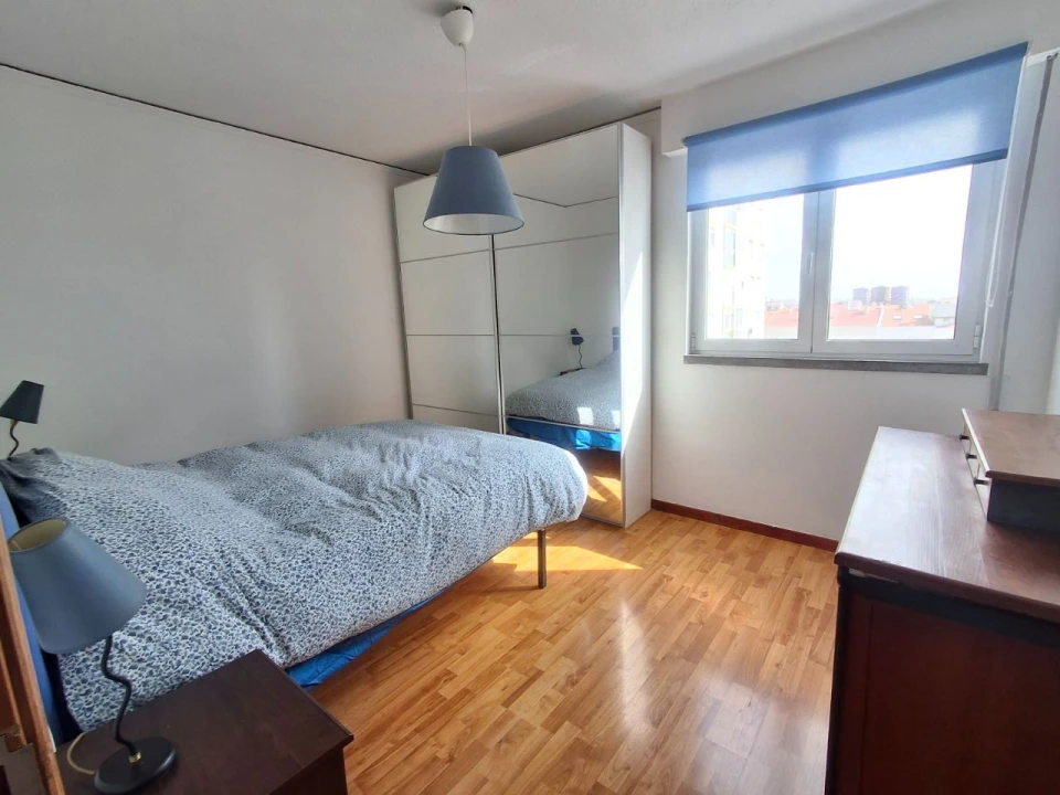 Apartamento T3 para Arrendamento em Carcavelos e Parede Foto 7