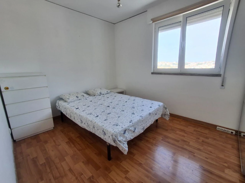 Apartamento T3 para Arrendamento em Carcavelos e Parede Foto 9